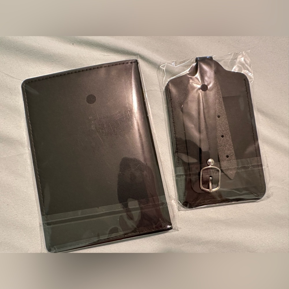 ‘Mr.’ Passport Holder and Luggage Tag Set - Picture 2 of 2